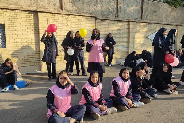 به‌مناسبت هفته بهداشت روان در دبیرستان فرشتگان ناحیه ۴شیراز 