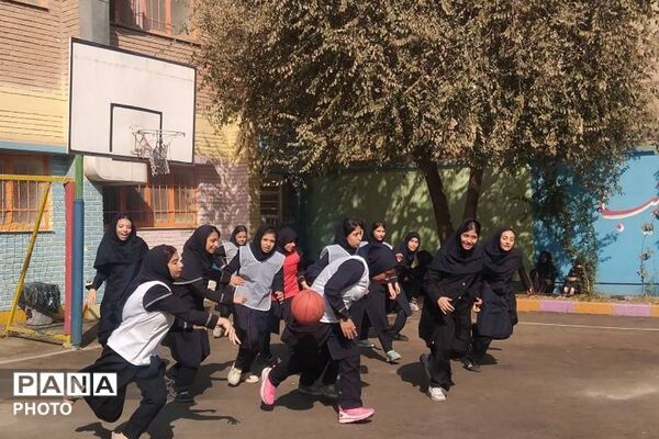 گرامیداشت هفته تربیت بدنی در مدارس؛ دکتر رزمی، آرمینه مصلی نژاد و طواف و معماریان شهرری