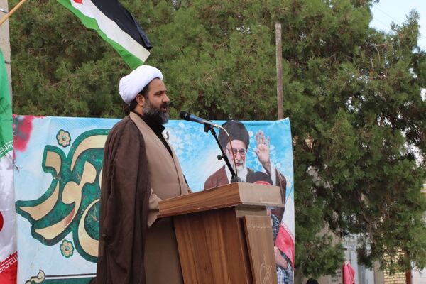 حضور پرشور دانش‌آموزان شهرستان صالح‌آباد در راهپیمایی روز ۱۳ آبان