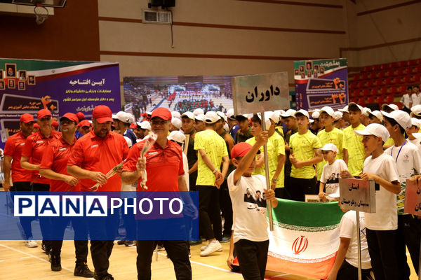 مشعل مسابقات کشوری ورزش دانش‌آموزی در تبریز روشن شد