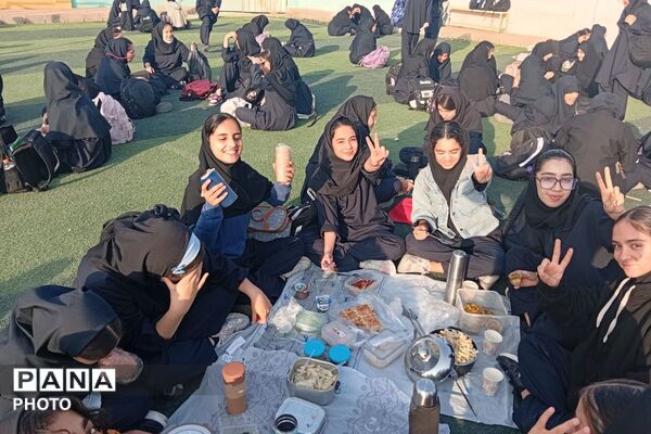 هفته سلامت با طعم نشاط و موسیقی در مدرسه شادروان ملوک زندی