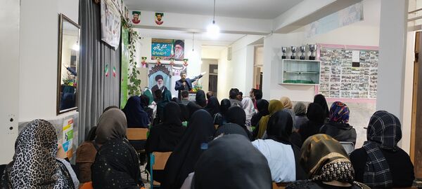 برگزاری جلسه انجمن اولیا و مربیان در دبستان هیات امنایی قرآنی مبین شیروان