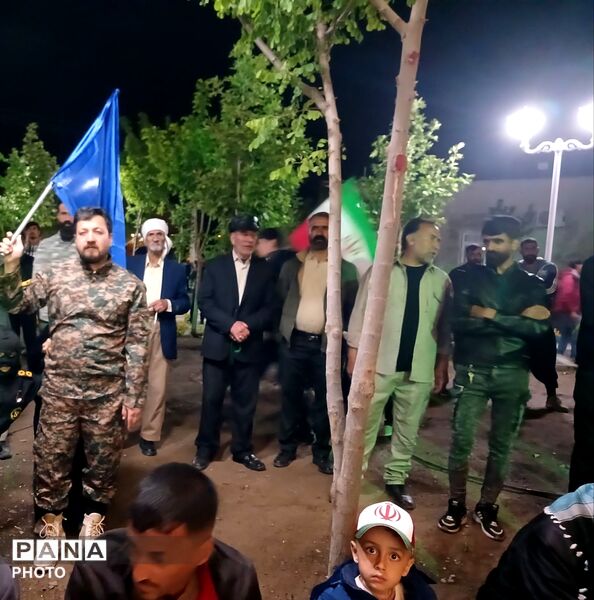اجتماع شبانه مردمی تا پای جان برای ایران