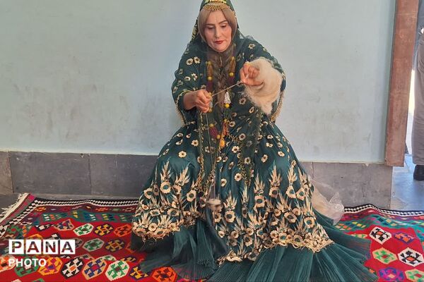 احیای هنرهای بومی با مسابقه نخ‌ریسی در شیراز