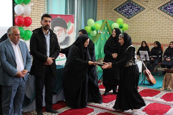 افتتاحیه مسابقات فرهنگی‌هنری «امید فردا» در مدرسه شاهد منتصرین ورامین