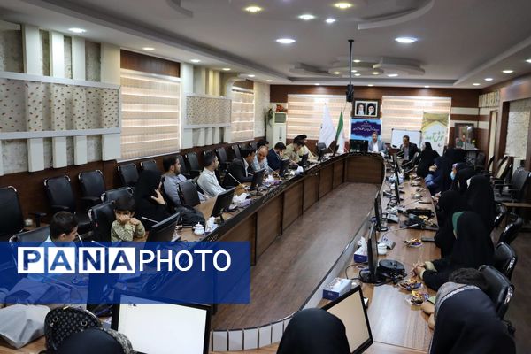 تجلیل از ۴۰ معلم برگزیده قرآن و عترت منطقه ۱۴ تهران در جشن باشکوه غدیر