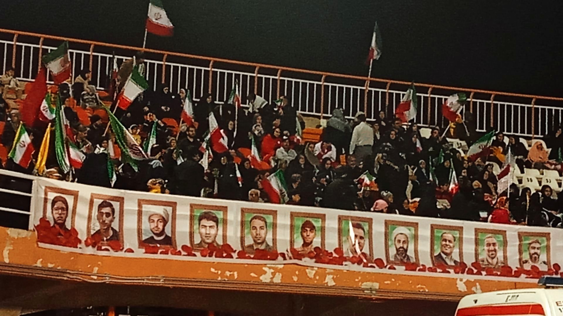 نوای همبستگی در ورزشگاه شهید باهنر کرمان