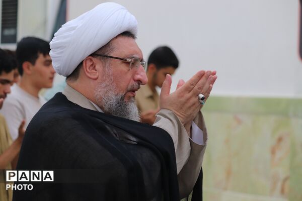 برگزاری محفل انس با قرآن و زنگ نماز در تبریز