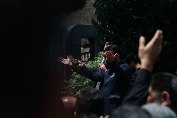 وداع با پیکر مطهر شهید حسین امیرعبدالهیان در شهرستان ری