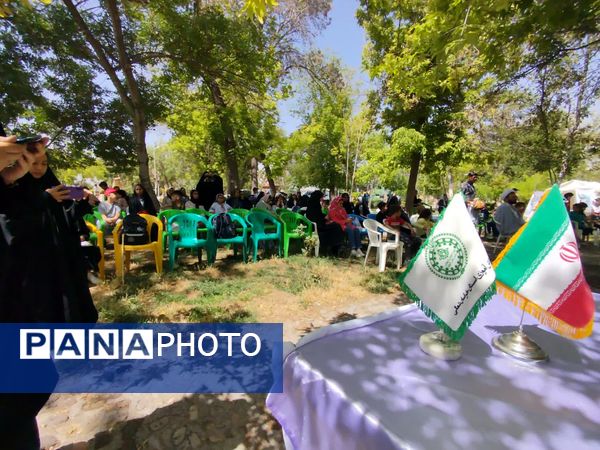 برگزاری افتتاحیه کلاس‌های غنی‌سازی اوقات فراغت در شهرستان فاروج 