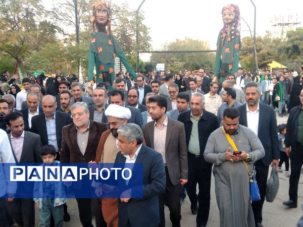 جشنواره طعم و رنگ پاییز با حضور شهردار مشهد آغاز به کار کرد