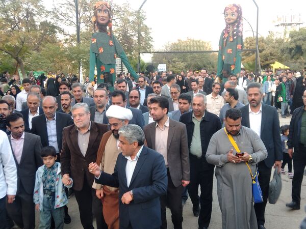 جشنواره طعم و رنگ پاییز با حضور شهردار مشهد آغاز به کار کرد