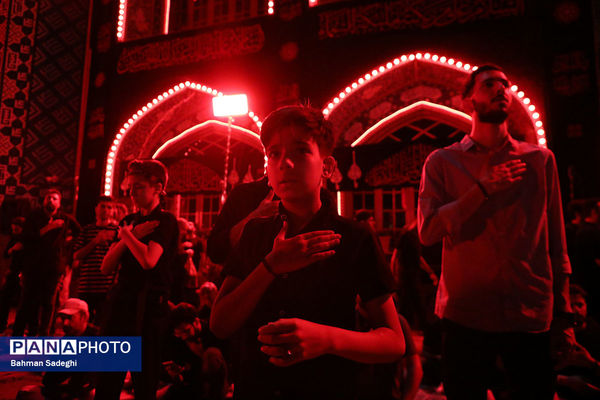 مراسم عزاداری شب تاسوعای حسینی (ع) در آستان امامزاده صالح(ع)