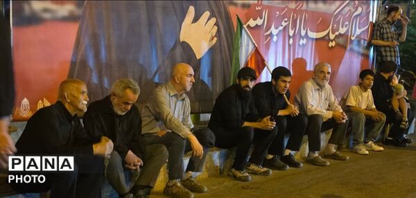 اجتماع قلوب همدانی ها در میدان بعثت