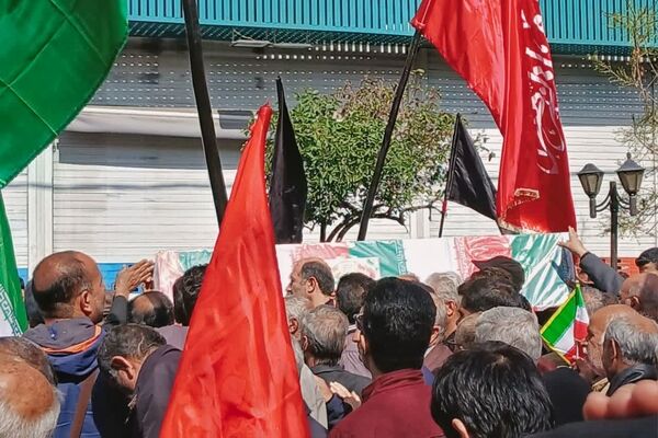 کبوتران عاشق به امام شهیدشان پیوستند