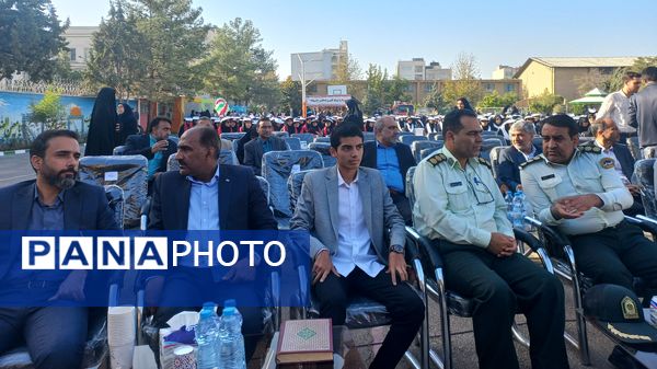 زنگ مهر در دبیرستان خاندان قفلی ناحیه هفت