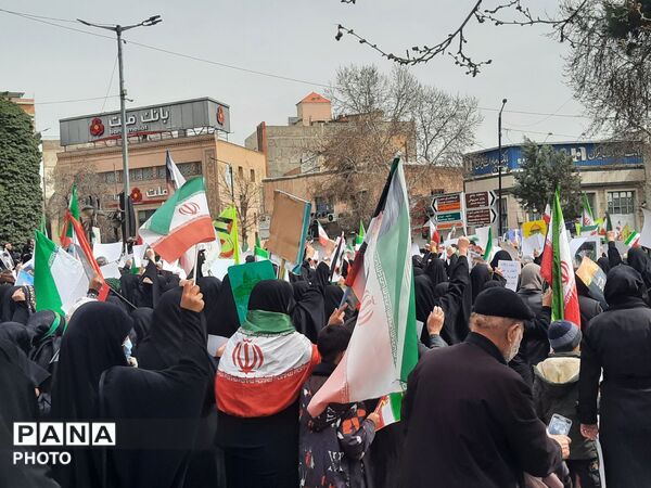 راهپیمایی روزجهانی قدس باحضور پرشور مردم در شهرستان نیشابور