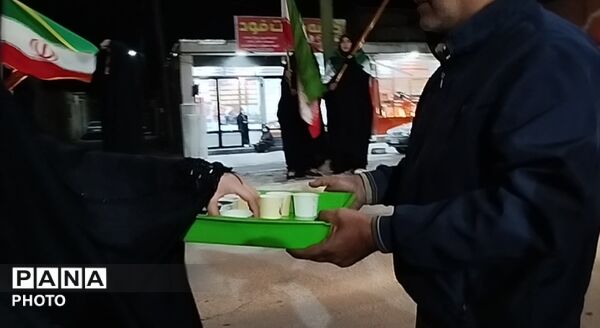 موکب دانش‌آموزی در سوگواره اربعین شهادت رهبر انقلاب و شهدای دانش‌آموز میناب
