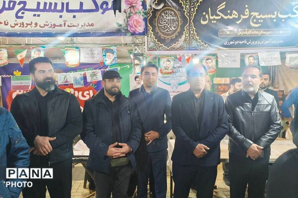 حضور فرهنگیان و دانش آموزان دبستان شهید قلنبر ناحیه دو شهرری در تجمعات شبانه