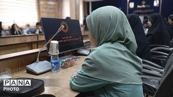 مراسم تجلیل از فرزندان دانش آموزان شهدای جنگ رمضان