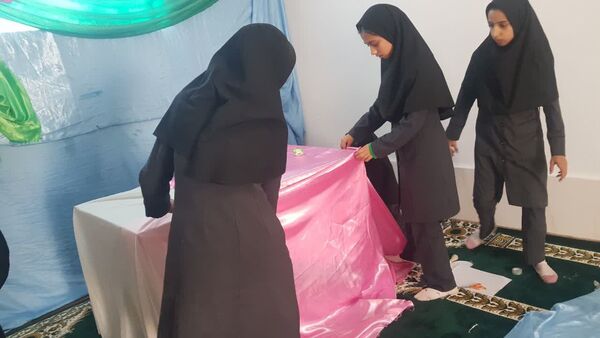 مدرسه گلشاد خلیل آباد به استقبال روز مادر می رود