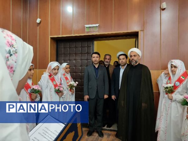 تجمع دانش‌آموزان آموزشگاه‌های شمال غرب شیراز در روز دانش‌آموز