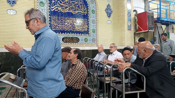 راهپیمایی مردم ولایتمدار شهرستان ورامین در محکومیت رژیم صهیونسیتی 