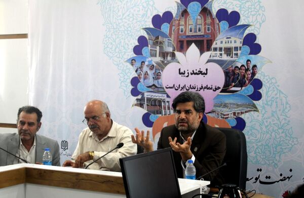 نشست خبری مدیرکل نوسازی مدارس استان بوشهر 