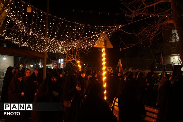 حماسه و حضور پرشور مردم شهرستان بام و صفی آباد در هفتمین شب سوگواری رهبر معظم انقلاب 