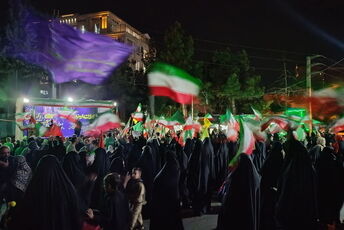 هر شب شوری تازه در رگ های وطن