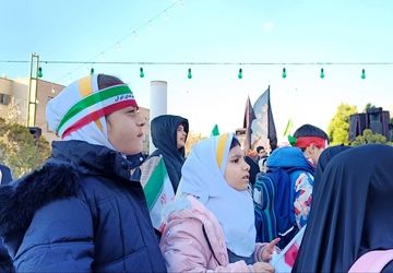 چهل روز از آن روز سنگین گذشت 