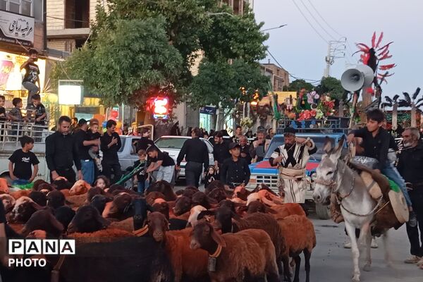 مراسم معنوی گل‌زنی در بن