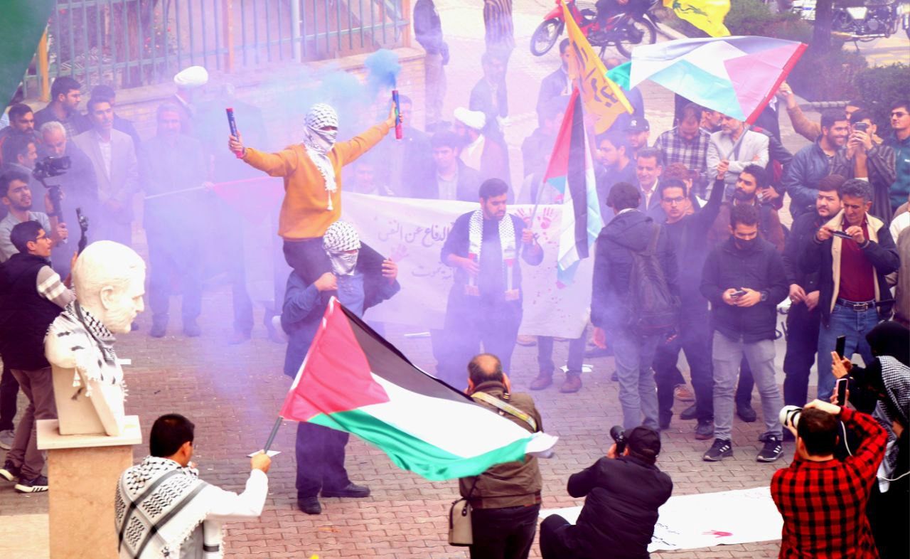 غرش خشم انقلابی دانشجویان دانشگاه آزاد مشهد علیه صهیونیسم و فریاد همبستگی با غزه