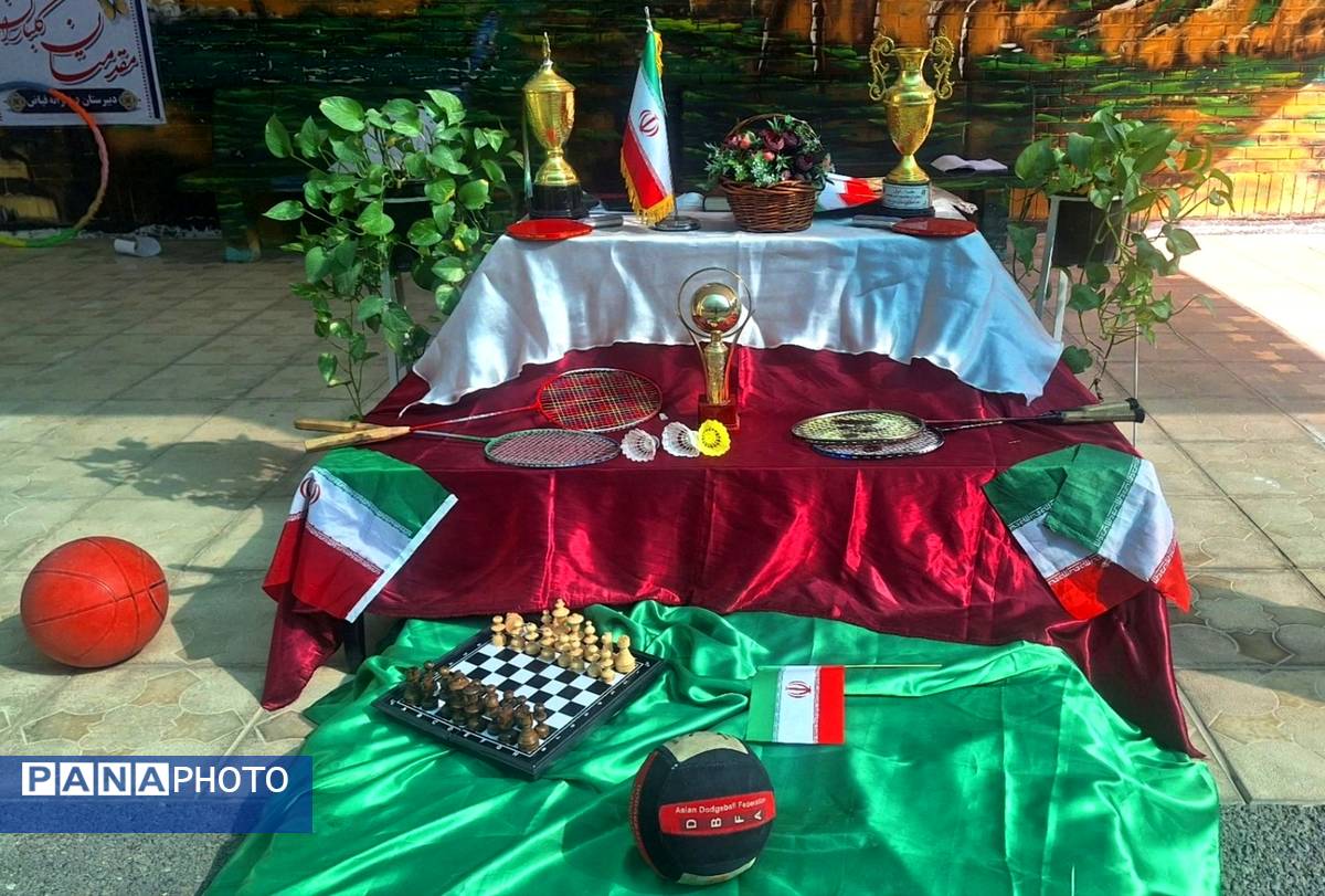 گرامیداشت هفته تربیت بدنی در دبیرستان فیاض 