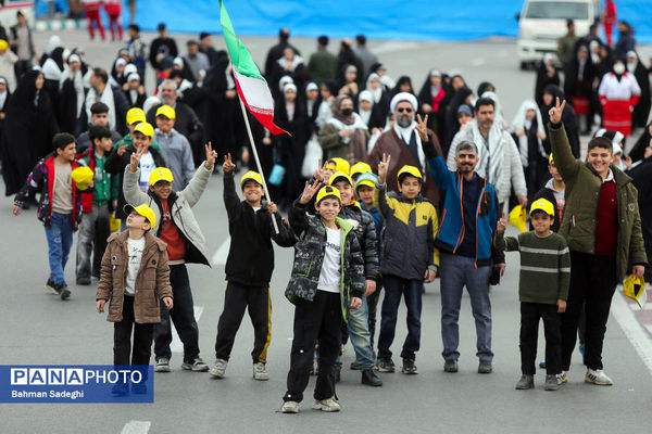 سخنرانی رئیس جمهور در جمع راهپیمایان ۲۲ بهمن