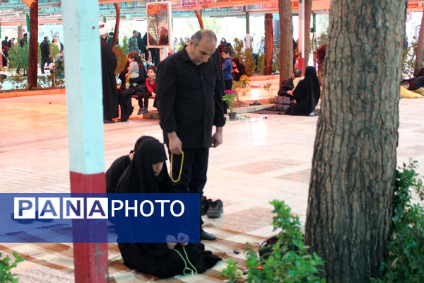 مراسم تحویل سال در گلزار شهدای قم