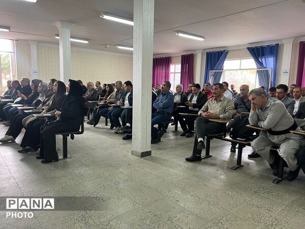 برگزاری انتخابات انجمن اولیا و مربیان در مدرسه وابسته به دانشگاه زانیاران کردستان