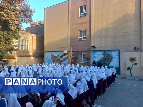 جلسه توجیهی  سفیران سلامت دبستان دخترانه شطیطه۲