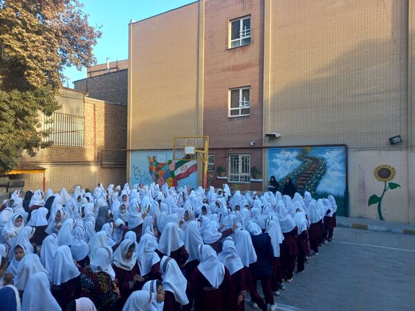 جلسه توجیهی  سفیران سلامت دبستان دخترانه شطیطه۲