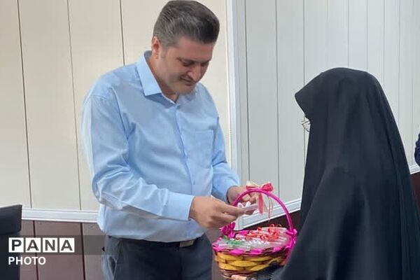 تقدیر از زحمات مسئولان اداره کل شهرستانهای استان تهران به مناسبت هفته سلامت روان
