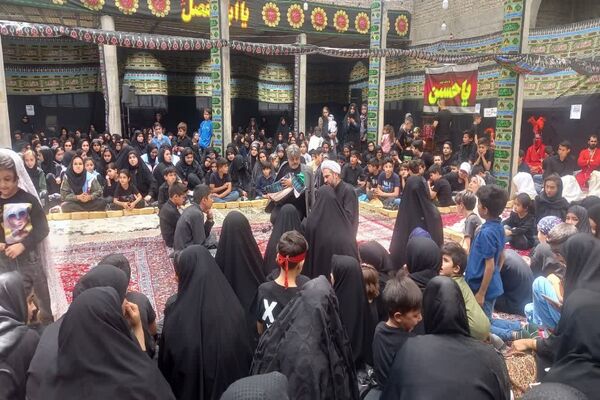 اجتماع بزرگ شیرخوارگان حسینی در شهرستان فاروج 