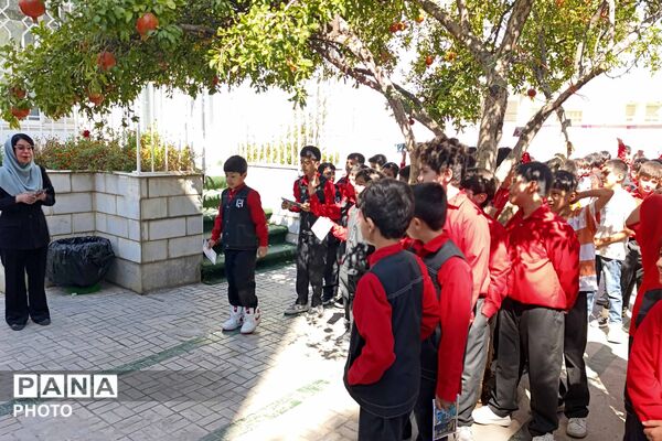 جشن عاطفه‌ها در دبستان ایمان همزمان با سراسر کشور