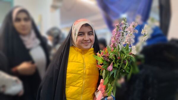 استقبال خانواده‌ها از دختران معتکف در مسجدالنبی کرج