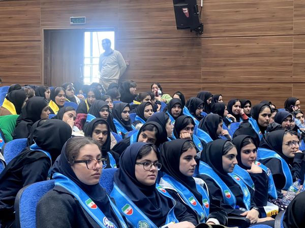 جشن بزرگ انقلاب در هشتگرد 