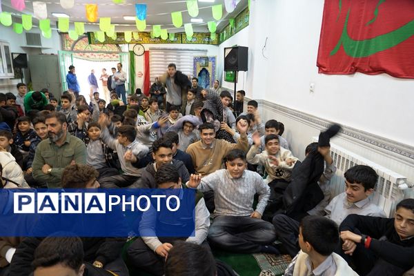 جشن پیروز انقلاب در دبیرستان تهرانی باقرشهر 
