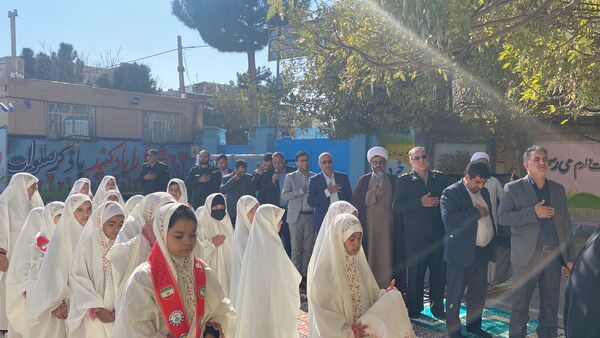 آسمان باخرز به امید رحمت؛ نماز باران با حضور دانش‌آموزان و مسئولان اقامه شد