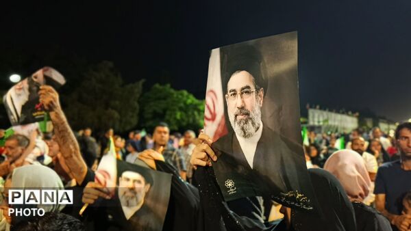 آیین رونمایی از المان فاخر شهری به مناسبت عید سعید غدیر
