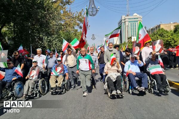 رزمایش ۱۵۰ هزار نفری جان‌فدایان ایران