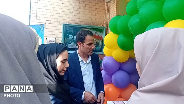 آیین افتتاحیه طرح حامی در دبستان نیک‌آیین یک