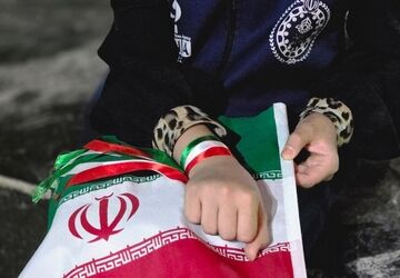 پرچم‌داری نسل نو در شب‌های رباط‌کریم؛ فریاد عشق به وطن زیر آسمان شهر